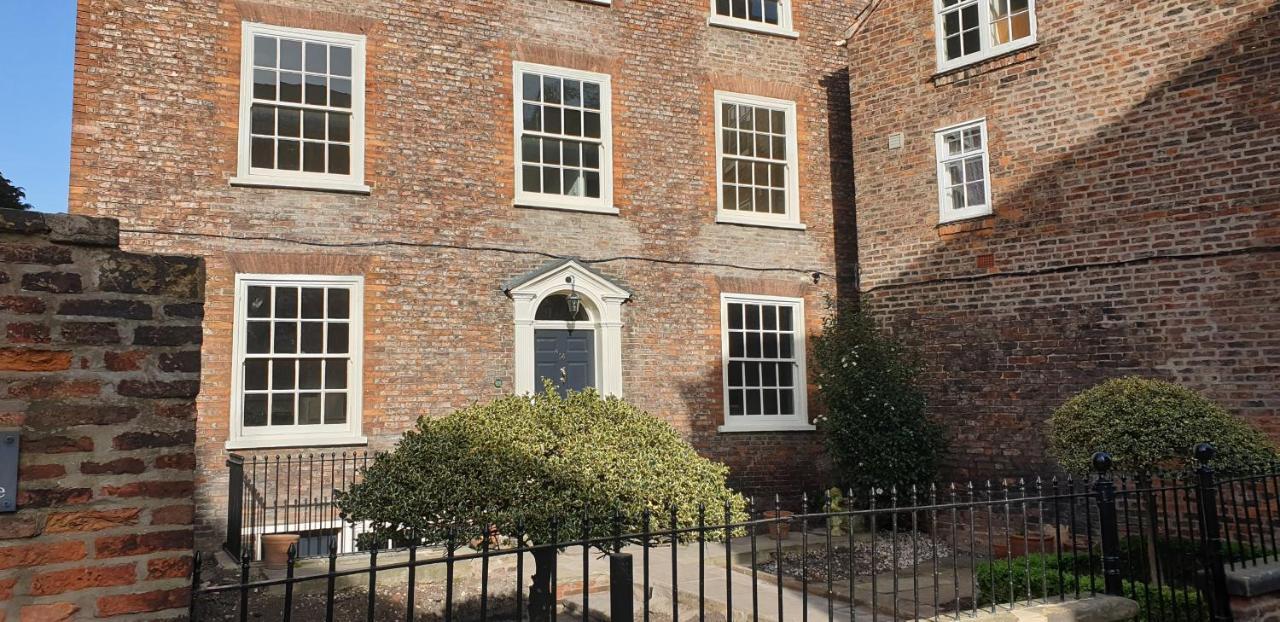 14 St Saviours Place, York Luaran gambar